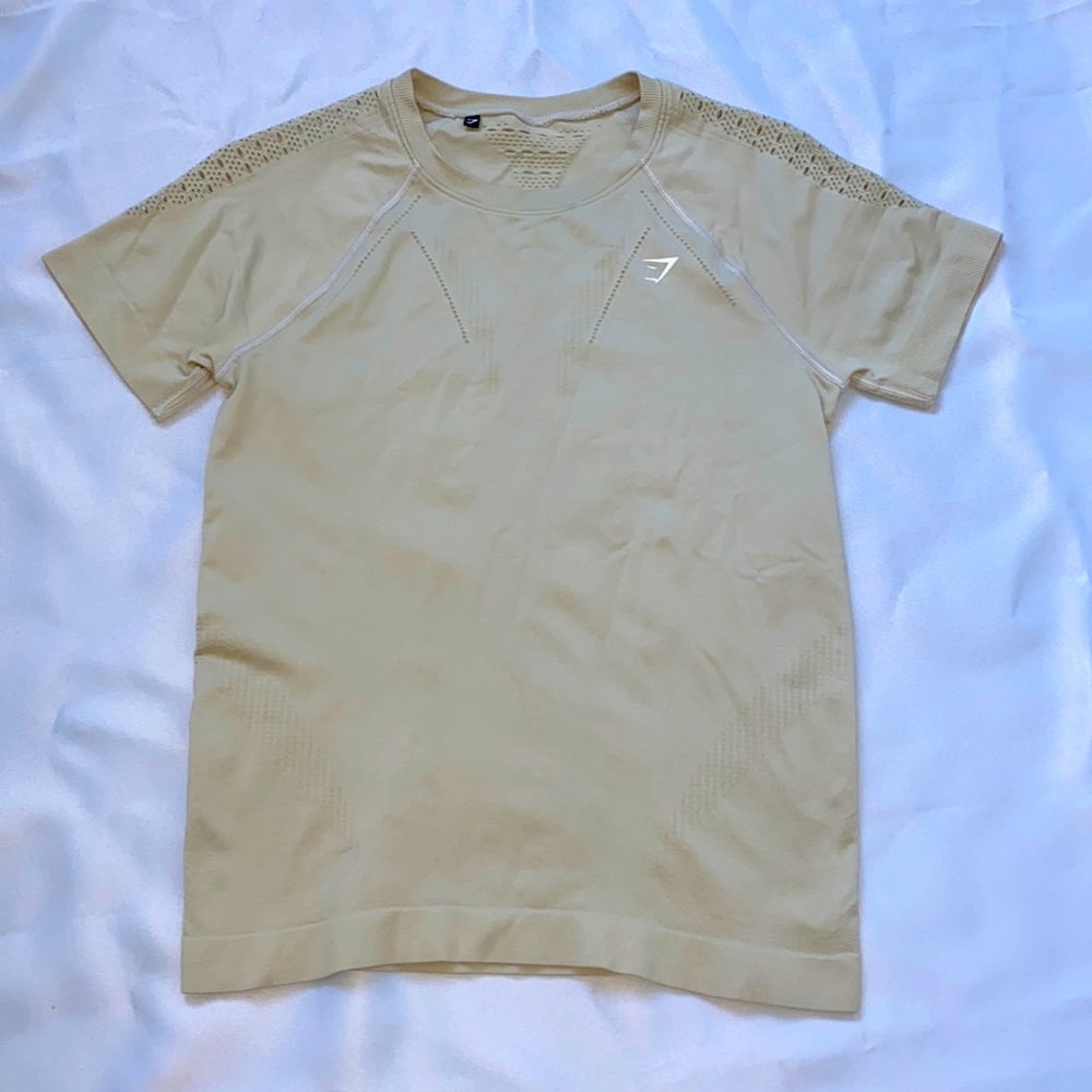 Lightweight breathable workout shirt